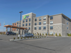 Holiday Inn Express & Suites Clarion by IHG