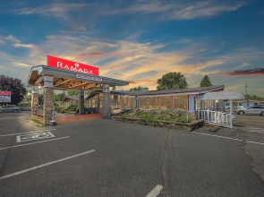 Ramada Gananoque Provincial Inn