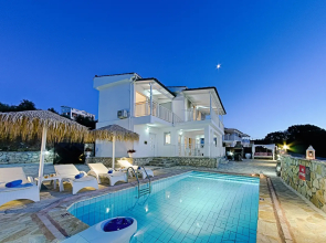 Cavo Mare Mirazur Luxury Retreat with private pool
