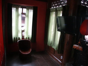 Lijiang Mijing Inn