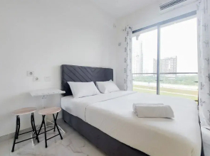 Fully Furnished With Cozy Studio Sky House Bsd Apartment