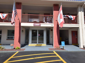 Knights Inn Oswego