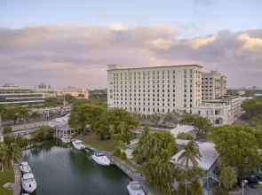 THesis Hotel Miami Coral Gables, Curio Collection by Hilton