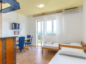 Nice Apartment in Duce With Wifi and 1 Bedrooms