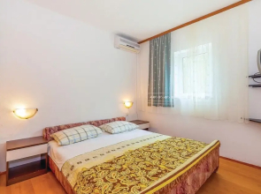 Awesome Home in Jablanac With Wifi and 6 Bedrooms