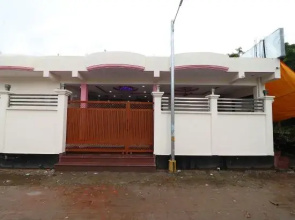 OYO 17037 Hotel Gc Inn
