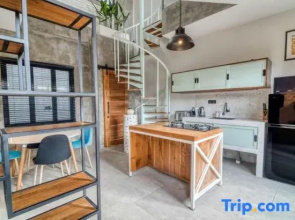Tuju - Tuju Apartment : 1BR Loft in Umalas. - A Luxury Private Villa By Balinest Villas