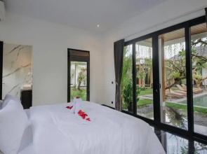 BRAND NEW Luxurious 5 Bedroom Villa with Exotic View