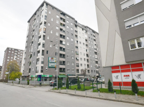 Modern & Cozy near City Center with Balcony, free Parking and coffee