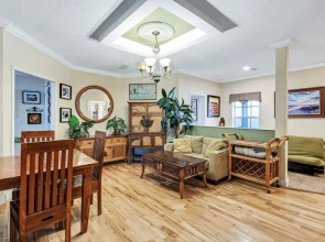 Siesta Key Resort Home Just Steps To The Beach! 6 Bedroom Estate by Redawning
