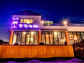 Jeju Woljeongri Pungcha Pension