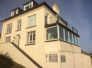 Honeycombe House