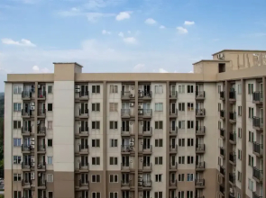 Comfort 2BR at 28th Floor Podomoro Golf View Apartment