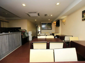 OYO 124 Hotel Seniman Sentul (Sanitized Stay)