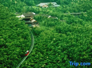 Wyndham Grand Plaza Royale Hot Springs Resort Tianmu Lake