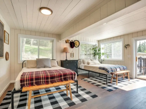 Eagle River Retreat Near Dam Lake w/ Boat Dock!