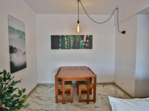 Apartment with balcony, airco & 3 min. from beach