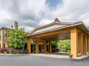 Days Inn by Wyndham Helen