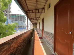 Sri Sai Inn by Oyo Rooms