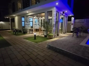 Primeland Hotel