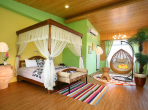 DeerStar Meihua Lake B&B