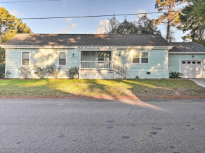 Murrells Inlet Home w/ Fire Pit: Near Beaches