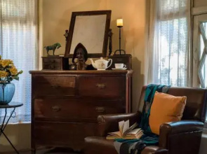 SaffronStays Parsi Manor