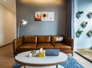 Leo House Vinhomes Metropolis Apartment