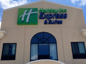 Holiday Inn Express & Suites Morton - Peoria Area by IHG
