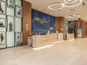 Hyde Beach Luxury -resort 1 Bedroom Apts by Redawning