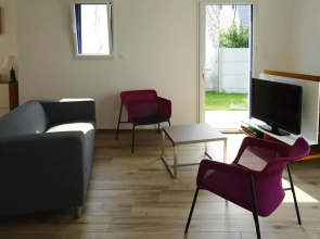 Holiday Home Morgat Near Sandy Beach