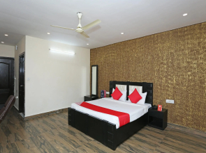 OYO 29173 The Grand, Jammu
