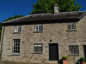 Glanhenwye Courtyard Cottages