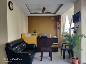 SPOT ON 70379 Hotel Maity Residency