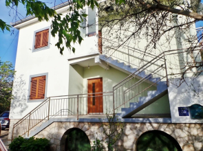 Apartments Sidro-by the sea