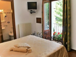 Hotel Bucaneve