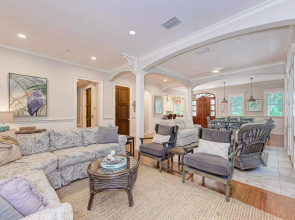 Banyan Beach - 104 Beach Ave