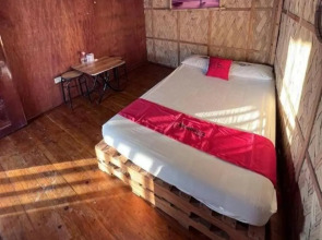RedDoorz Hostel Monaliza Surf Resort