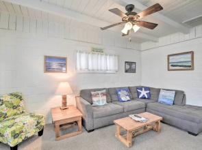 Steps to Ocean: Breezy Myrtle Beach Bungalow!