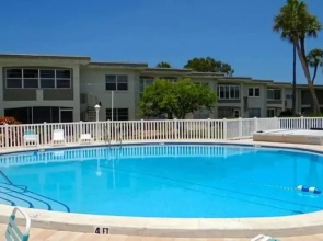 Shell Point 78 2 Bedroom Home by RedAwning