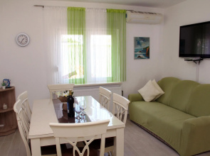 Apartment in Grebastica Near the Sea