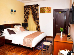 Crystal House International Hotel