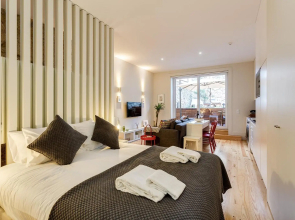 Pinheiro Terrace Downtown Apartment by DA'HOME