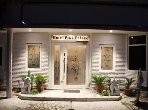 Hotel Pink Palace