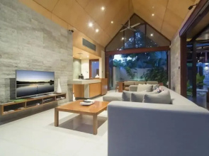Niramaya Port Douglas 3 and 4 Bedroom Villas
