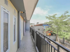 RedDoorz @ Pelangi Guest House