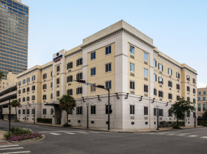Candlewood Suites Downtown by IHG