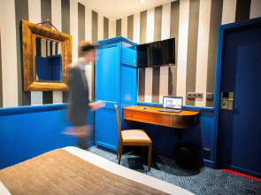 Hotel du Théâtre by Patrick Hayat