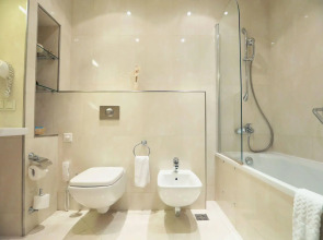 Отель Вэйлер