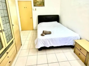 Cozy NEW Cheerful Homestay *NETFLIX & BBQ* 12 pax*